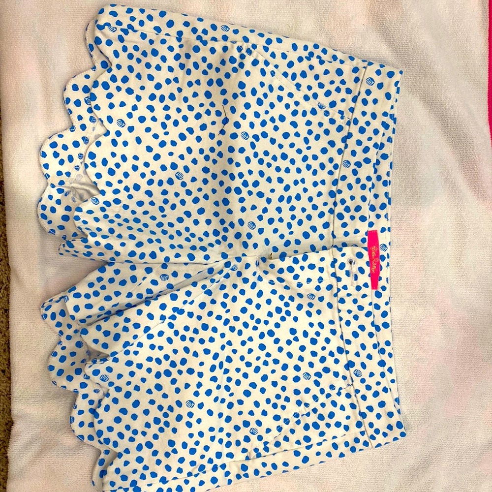 Lily Pulitzer size 6 shorts.